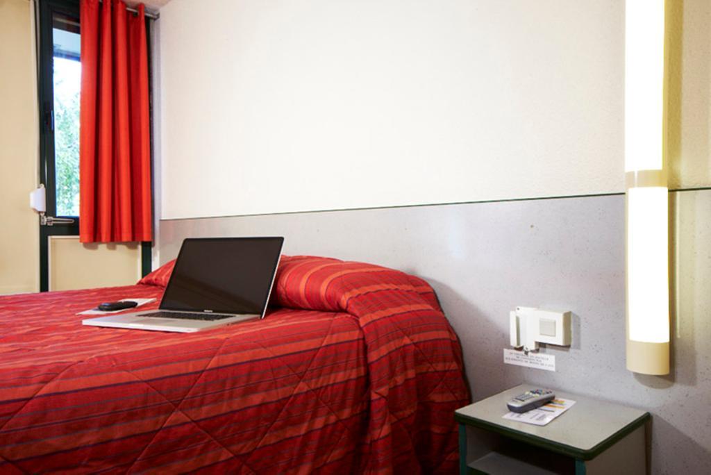 Premiere Classe Saintes Room photo