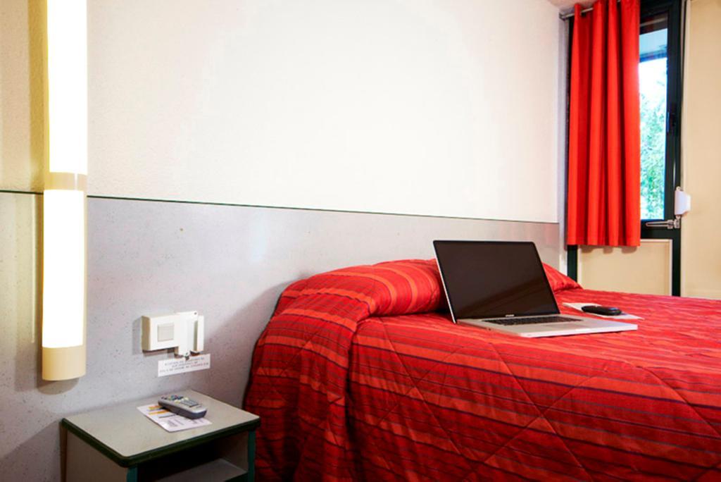 Premiere Classe Saintes Room photo